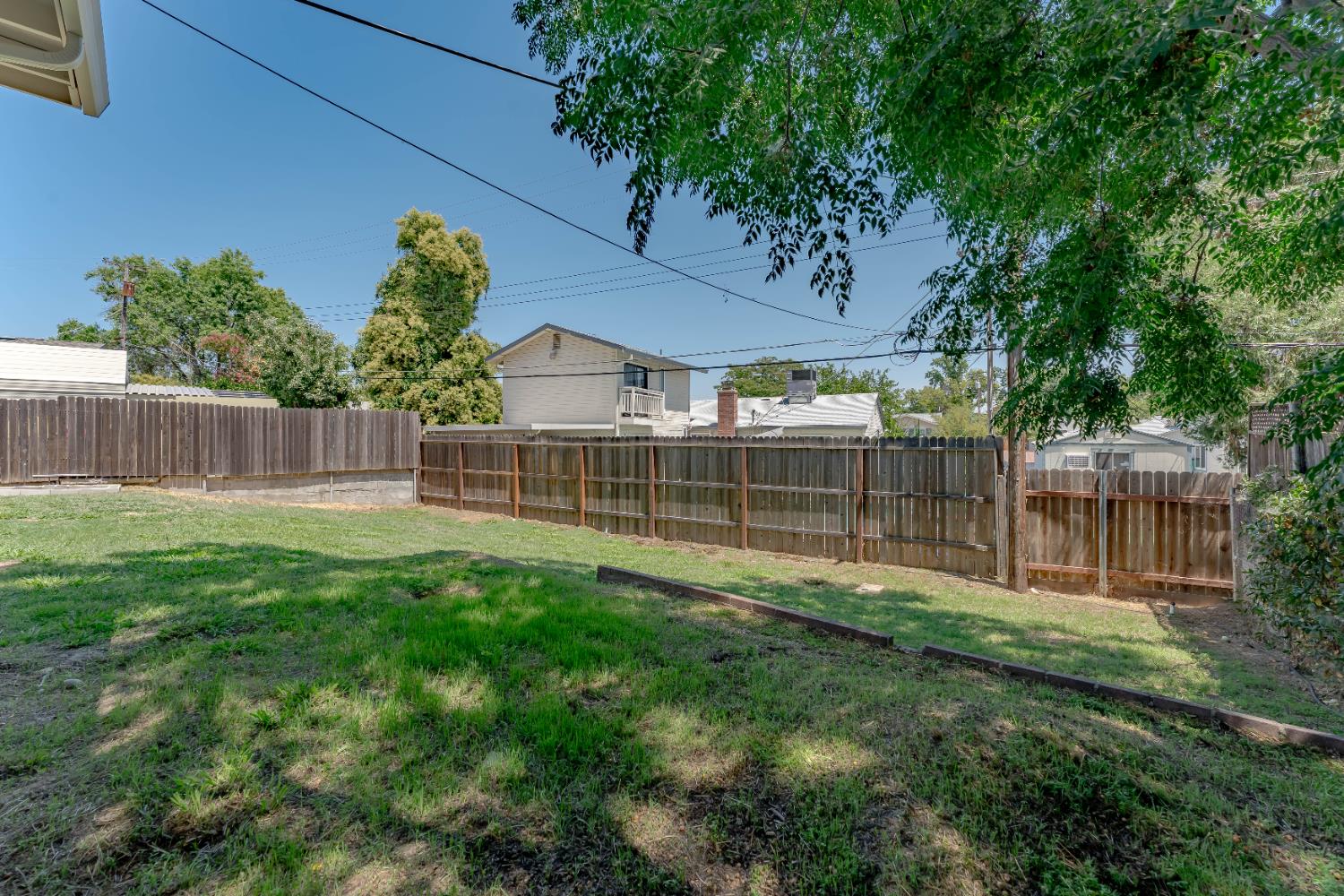 Detail Gallery Image 27 of 33 For 6036 Ellerslee Dr, Carmichael,  CA 95608 - 3 Beds | 2 Baths