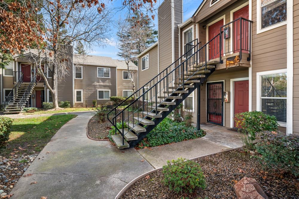 Detail Gallery Image 3 of 28 For 9101 Newhall Dr #63,  Sacramento,  CA 95826 - 2 Beds | 1 Baths