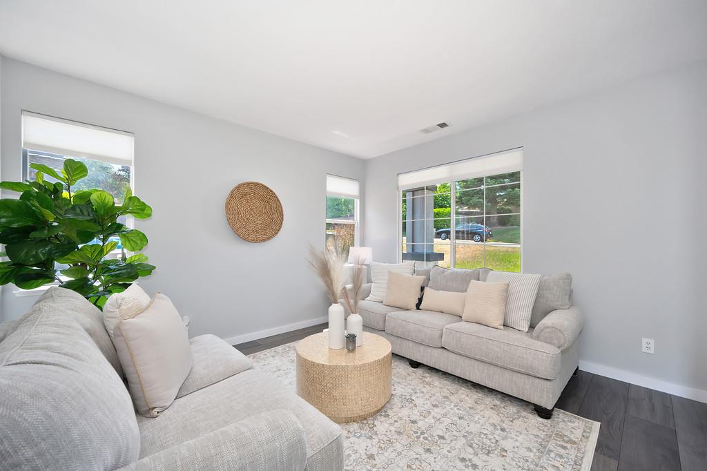 Detail Gallery Image 7 of 55 For 6279 Bridgeport Dr, Shingle Springs,  CA 95682 - 4 Beds | 2/1 Baths