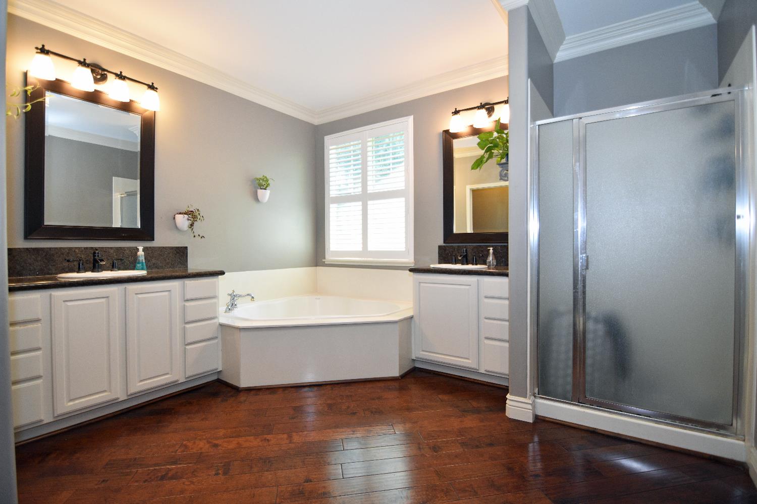 Detail Gallery Image 35 of 54 For 13702 Channel Ln, Waterford,  CA 95386 - 4 Beds | 3 Baths