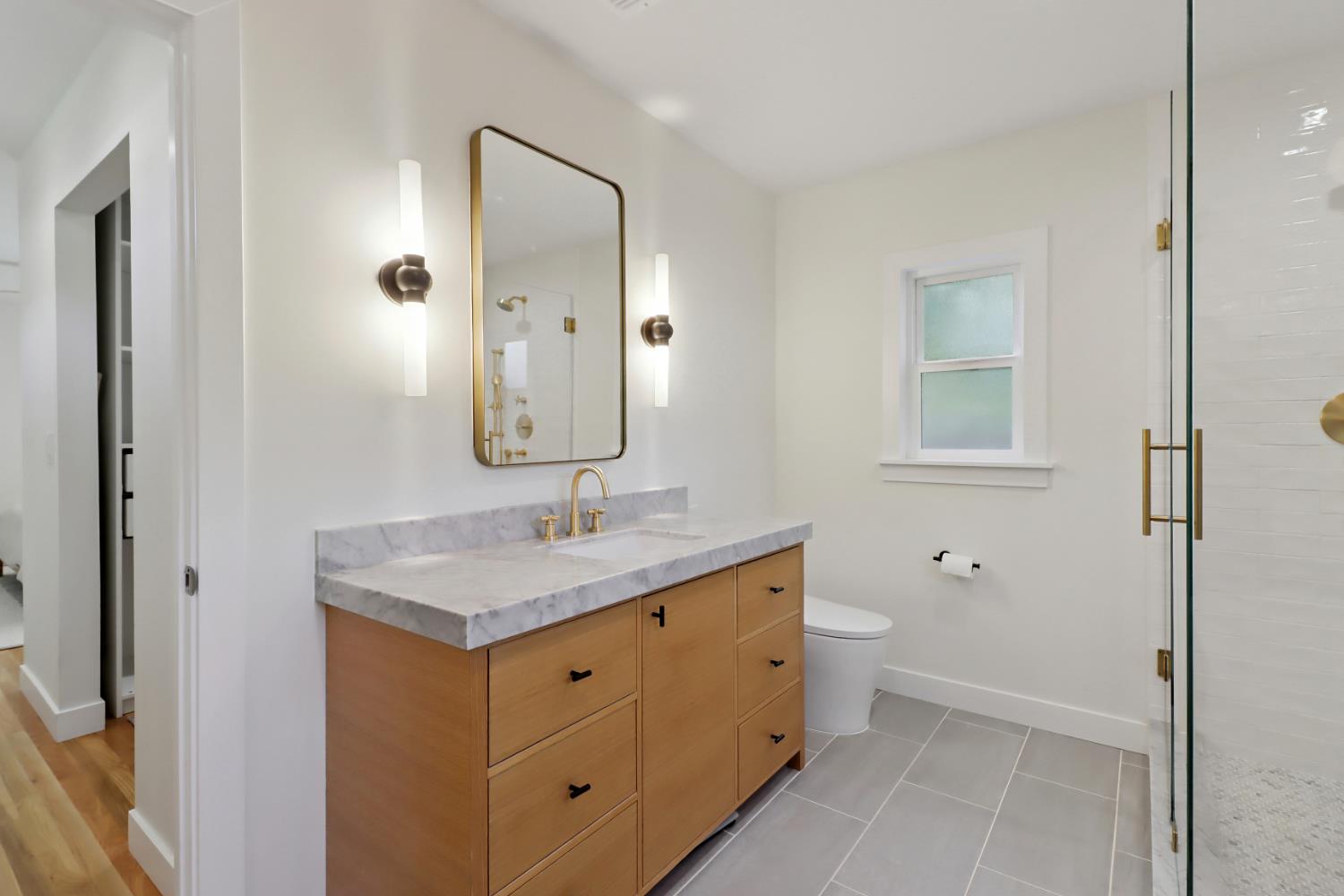 Detail Gallery Image 31 of 45 For 1452 Oregon Dr, Sacramento,  CA 95822 - 3 Beds | 2 Baths