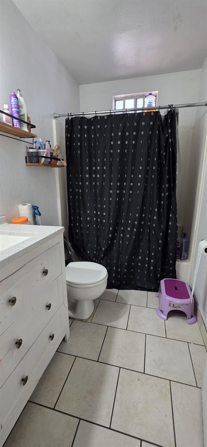 Detail Gallery Image 8 of 9 For 3208 Pisces Way, Ceres,  CA 95307 - 3 Beds | 2 Baths