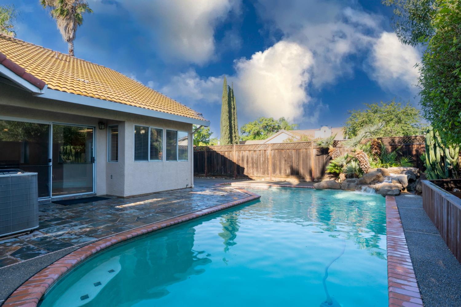 Detail Gallery Image 53 of 71 For 934 Neal St, Los Banos,  CA 93635 - 4 Beds | 2 Baths