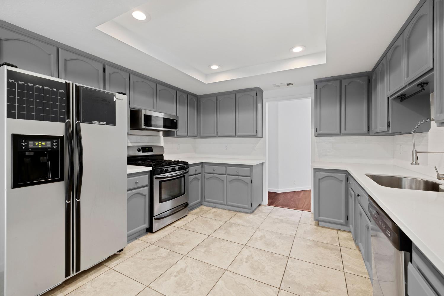 Detail Gallery Image 7 of 36 For 2528 Cabernet Way, Rancho Cordova,  CA 95670 - 3 Beds | 2 Baths