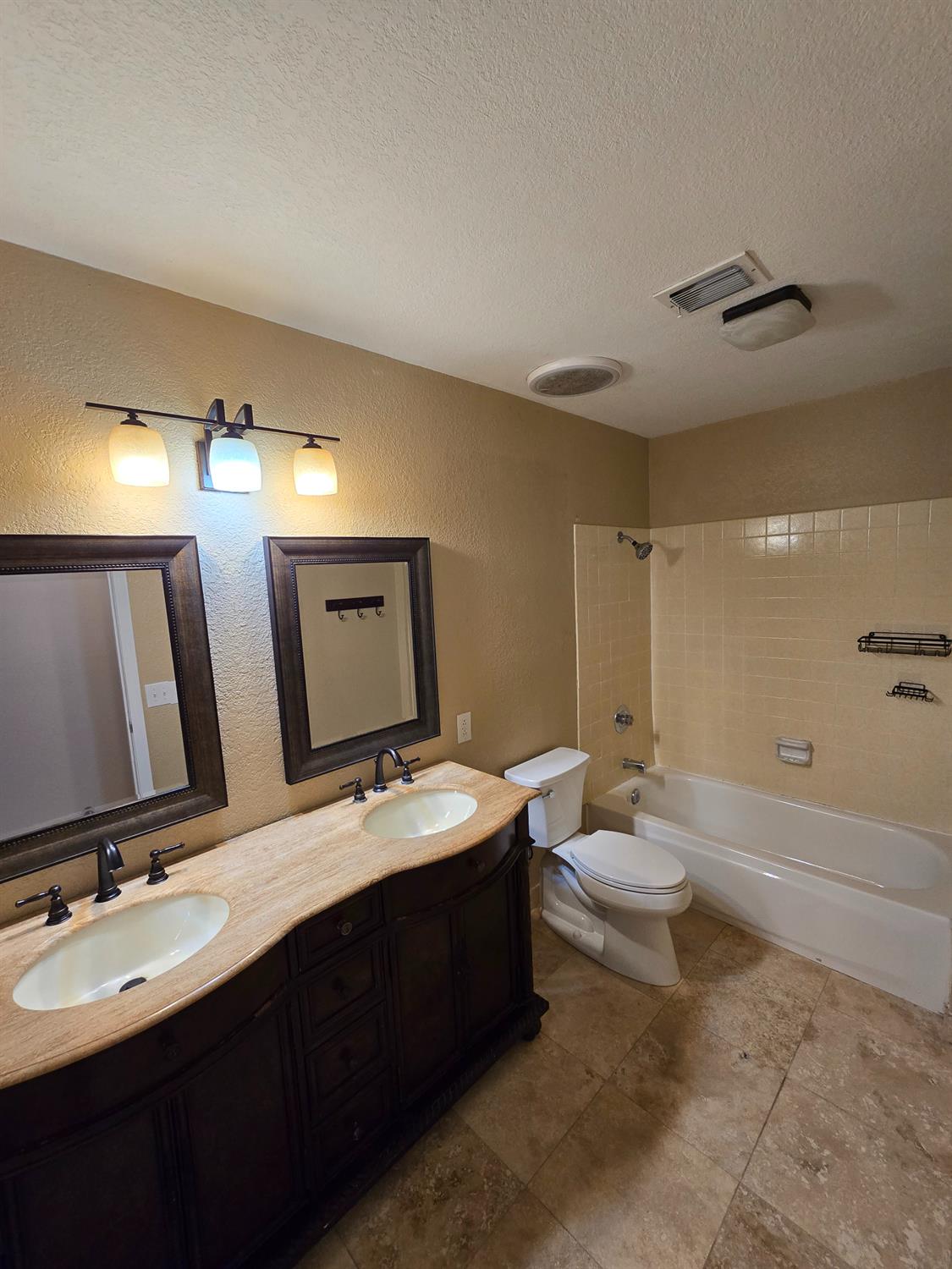Detail Gallery Image 15 of 29 For 8052 Cammeray Dr, Citrus Heights,  CA 95610 - 3 Beds | 2 Baths