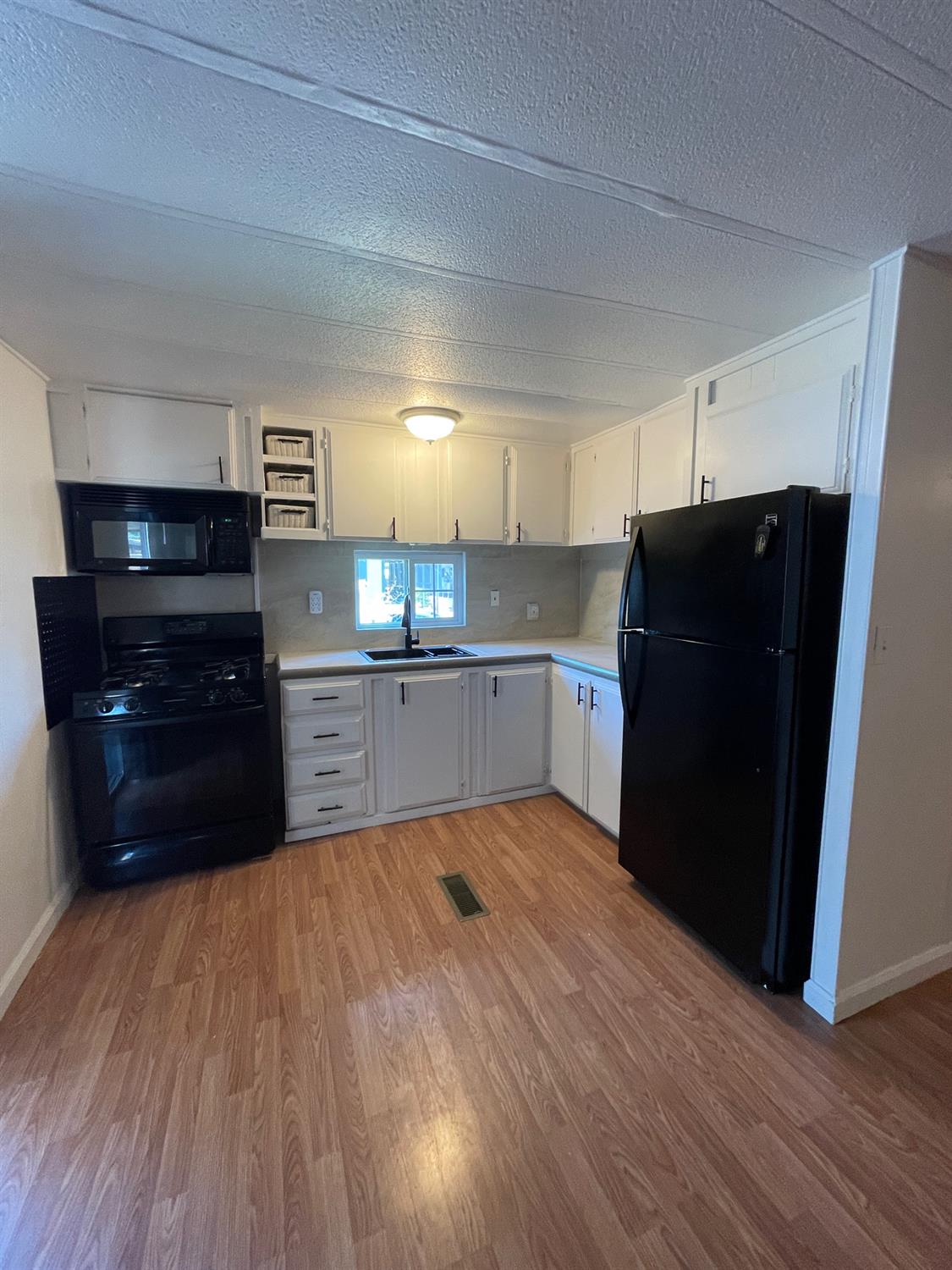 Detail Gallery Image 13 of 35 For 2621 Prescott Rd 188, Modesto,  CA 95350 - 2 Beds | 1 Baths