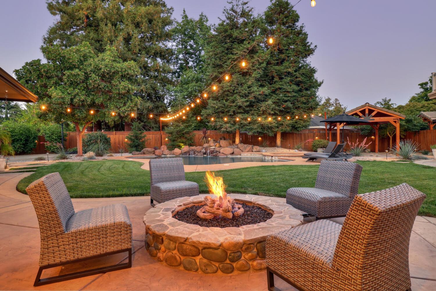 Detail Gallery Image 61 of 72 For 4900 Saint Augustine Dr, Elk Grove,  CA 95758 - 4 Beds | 4 Baths