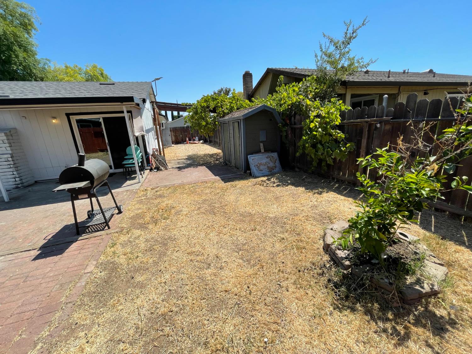 Detail Gallery Image 18 of 32 For 9185 Clendenen Way, Sacramento,  CA 95826 - 3 Beds | 2 Baths