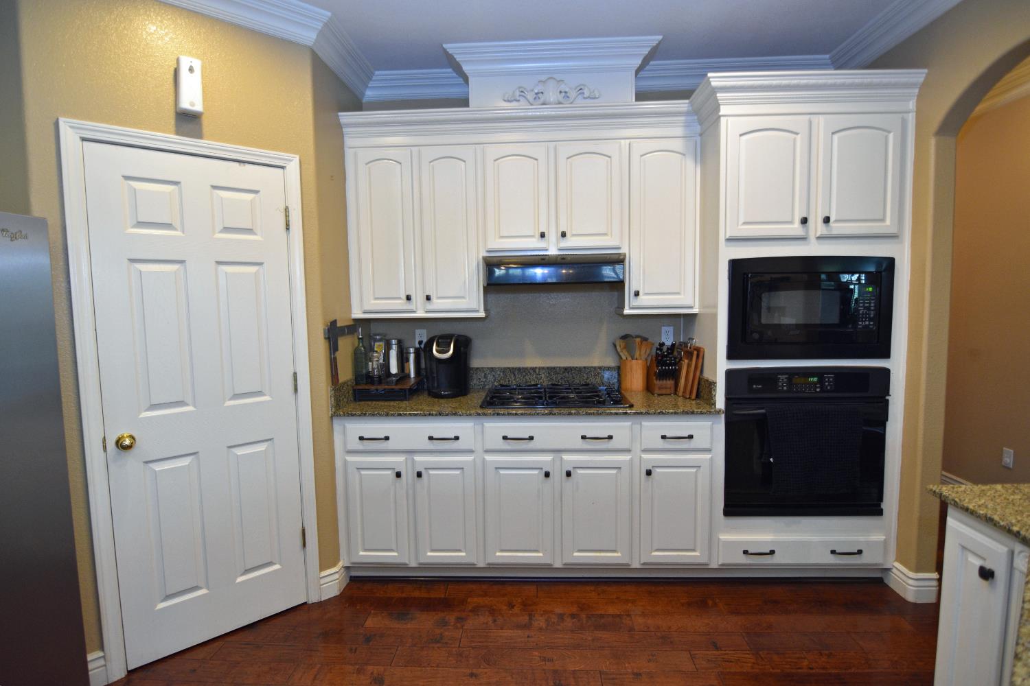 Detail Gallery Image 21 of 54 For 13702 Channel Ln, Waterford,  CA 95386 - 4 Beds | 3 Baths
