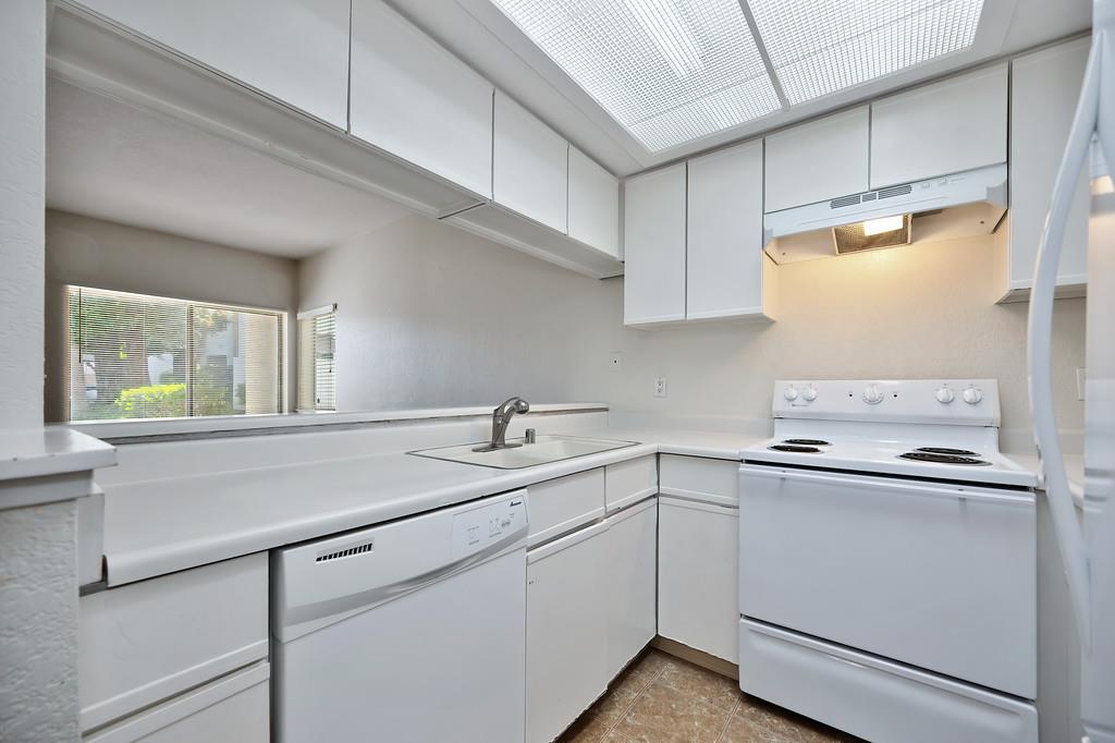 Detail Gallery Image 15 of 50 For 2561 Fulton Square Ln #59,  Sacramento,  CA 95821 - 2 Beds | 2 Baths