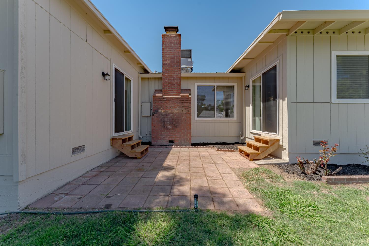 Detail Gallery Image 28 of 33 For 6036 Ellerslee Dr, Carmichael,  CA 95608 - 3 Beds | 2 Baths
