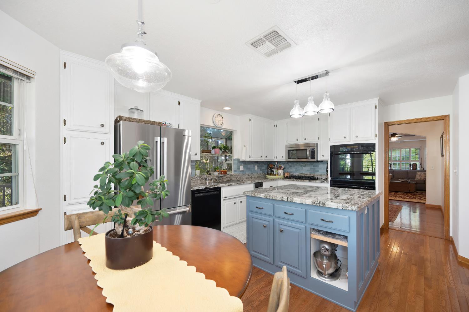 Detail Gallery Image 26 of 93 For 3505 Manzana Ct, Camino,  CA 95709 - 4 Beds | 2 Baths