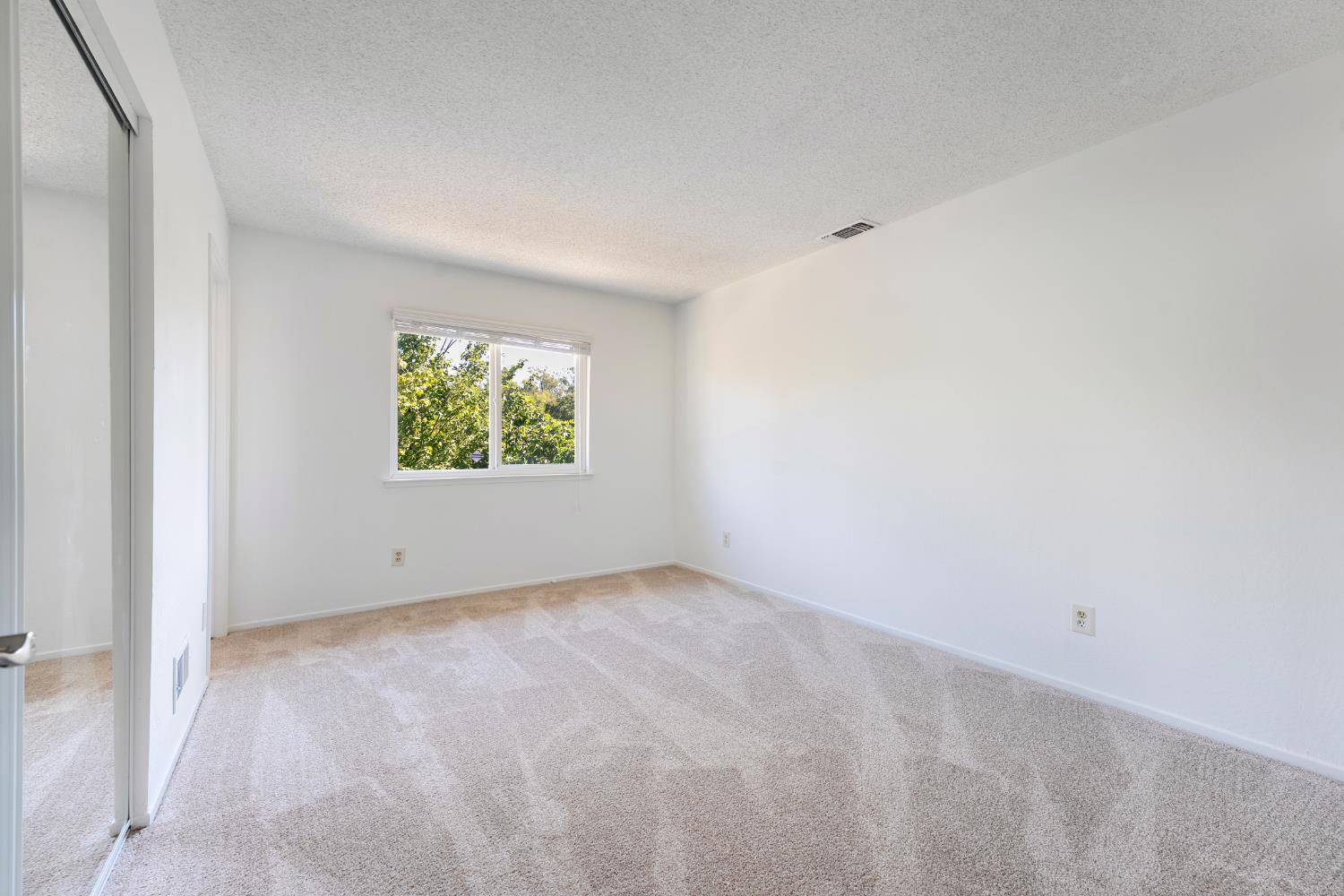 Detail Gallery Image 10 of 25 For 4509 Olivegate Dr, Fair Oaks,  CA 95628 - 4 Beds | 2/1 Baths