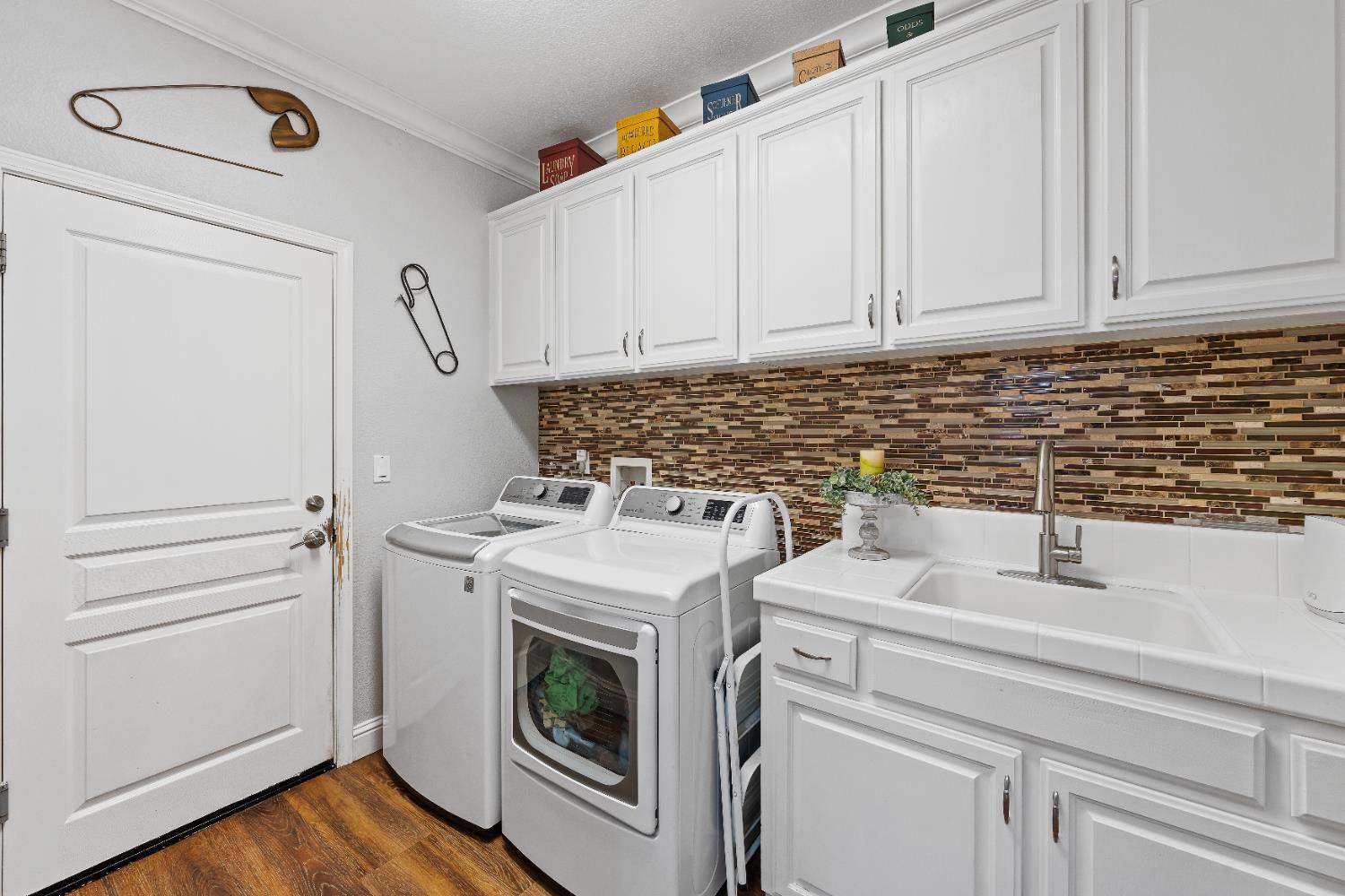 Detail Gallery Image 31 of 49 For 5504 Pleasant Grove Ct, Salida,  CA 95368 - 4 Beds | 3 Baths