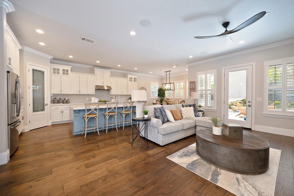 Detail Gallery Image 17 of 94 For 689 Oreno Cir, Folsom,  CA 95630 - 5 Beds | 4/1 Baths
