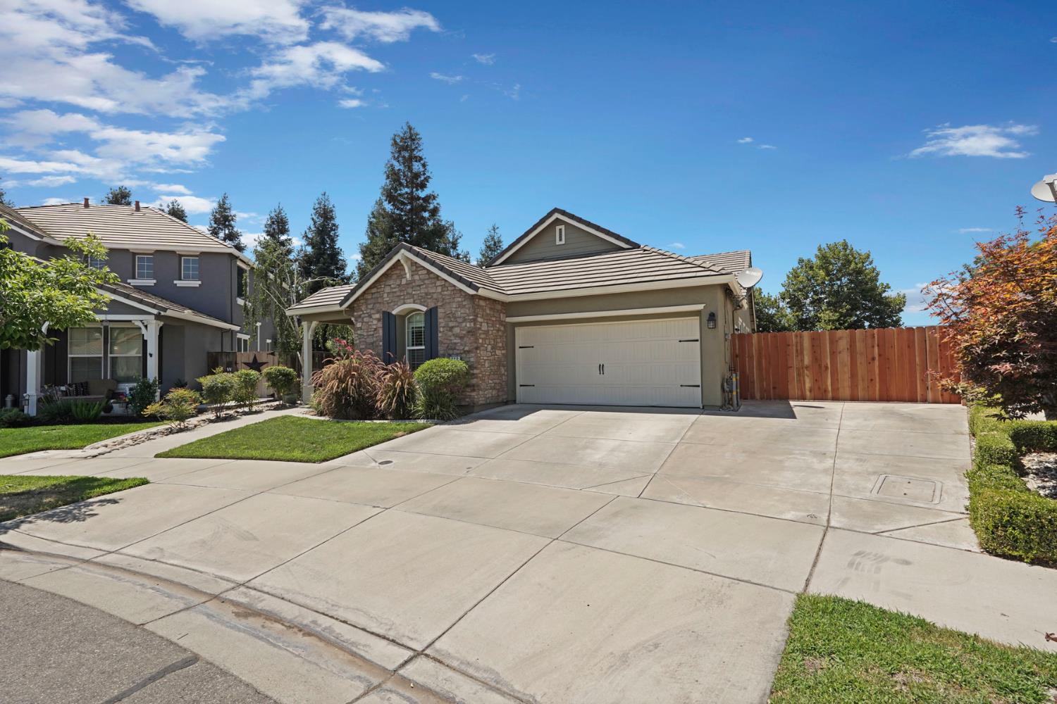 Detail Gallery Image 3 of 43 For 312 Rivergate Dr, Oakdale,  CA 95361 - 3 Beds | 2 Baths