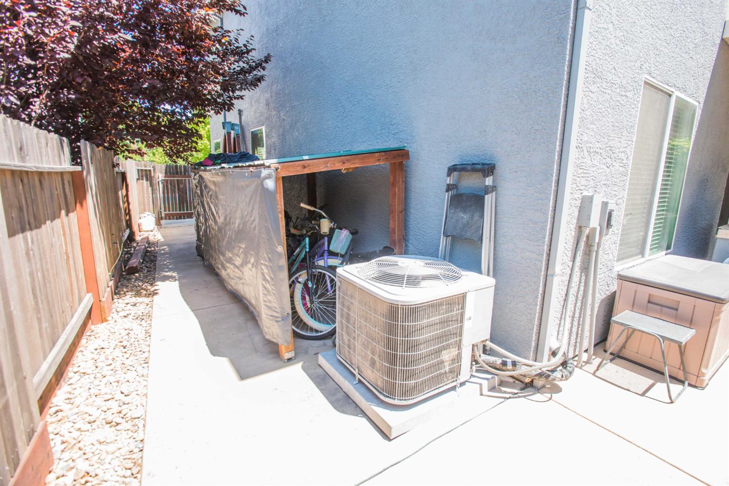 Detail Gallery Image 66 of 68 For 2210 Arnold Dr, Rocklin,  CA 95765 - 4 Beds | 2/1 Baths