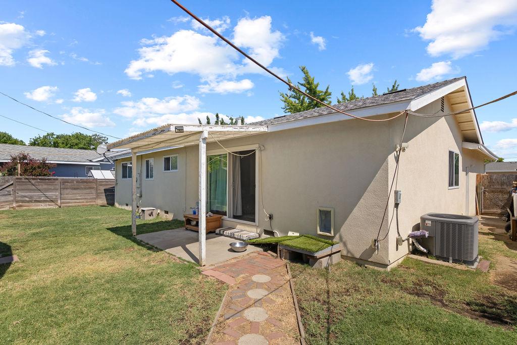 Detail Gallery Image 27 of 30 For 1904 Hunt Ave, Modesto,  CA 95350 - 3 Beds | 2 Baths