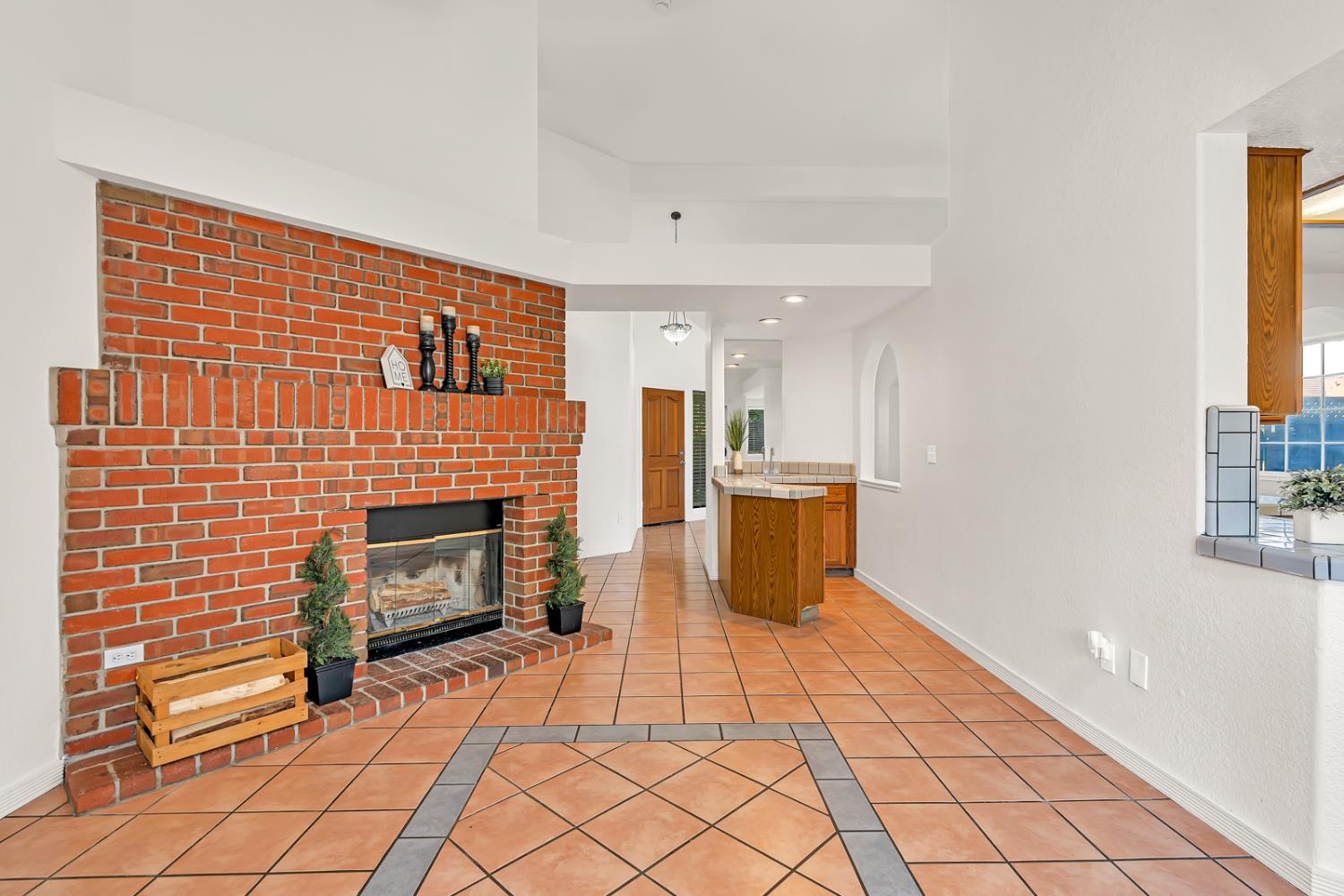 Detail Gallery Image 28 of 71 For 934 Neal St, Los Banos,  CA 93635 - 4 Beds | 2 Baths