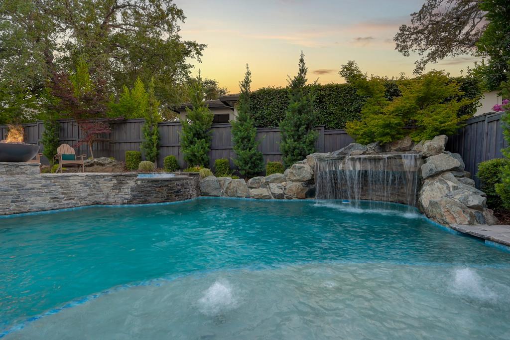 Detail Gallery Image 71 of 94 For 689 Oreno Cir, Folsom,  CA 95630 - 5 Beds | 4/1 Baths