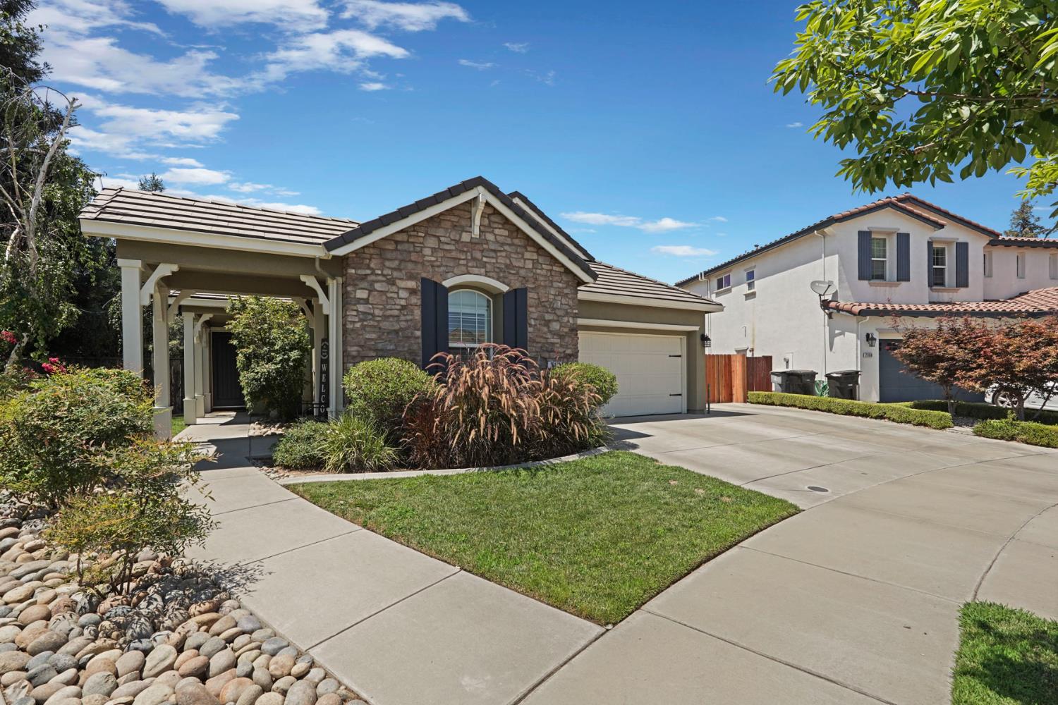 Detail Gallery Image 1 of 43 For 312 Rivergate Dr, Oakdale,  CA 95361 - 3 Beds | 2 Baths