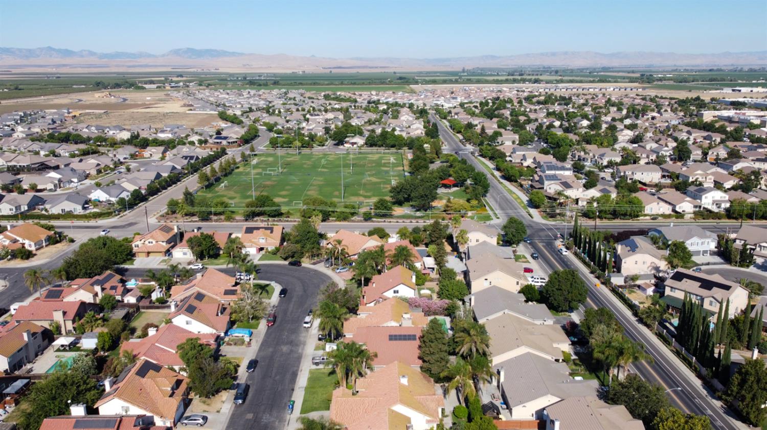 Detail Gallery Image 69 of 71 For 934 Neal St, Los Banos,  CA 93635 - 4 Beds | 2 Baths