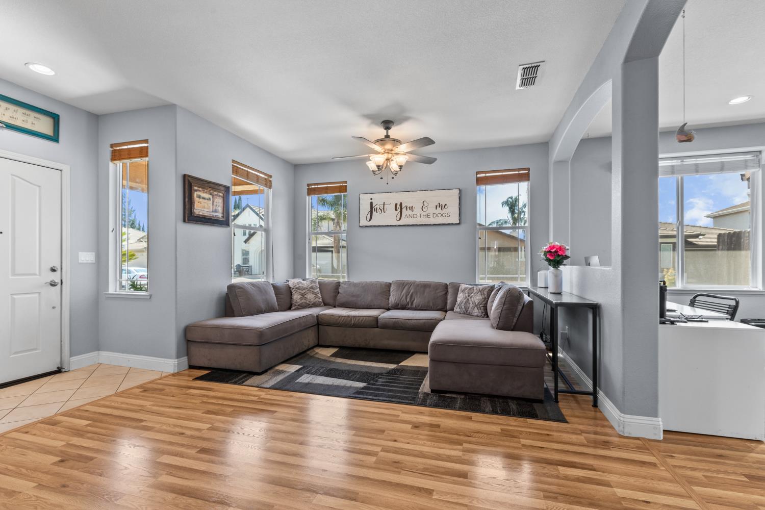 Detail Gallery Image 5 of 40 For 5307 Chatswood Way, Antelope,  CA 95843 - 3 Beds | 2 Baths