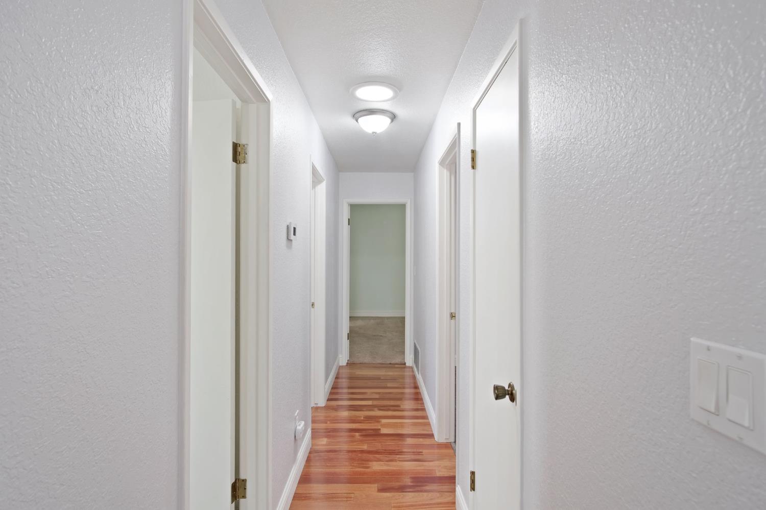 Detail Gallery Image 10 of 17 For 2029 Woodacre Dr, Modesto,  CA 95355 - 3 Beds | 2 Baths