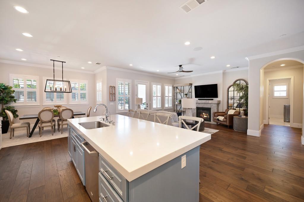 Detail Gallery Image 25 of 94 For 689 Oreno Cir, Folsom,  CA 95630 - 5 Beds | 4/1 Baths