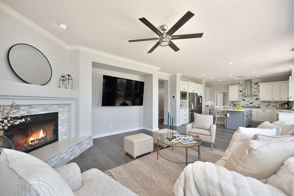 Detail Gallery Image 12 of 55 For 6279 Bridgeport Dr, Shingle Springs,  CA 95682 - 4 Beds | 2/1 Baths