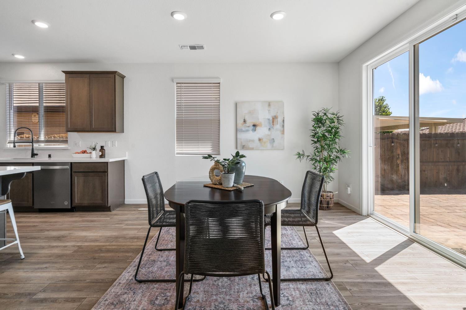Detail Gallery Image 29 of 50 For 9526 Cadmium Ct, Sacramento,  CA 95829 - 4 Beds | 2 Baths