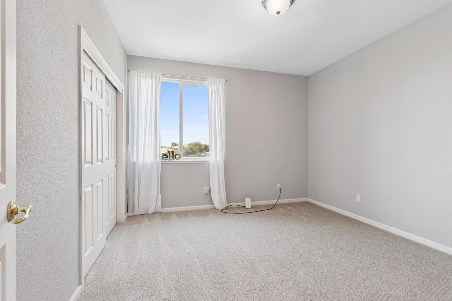 Detail Gallery Image 31 of 67 For 3021 Edgeview Dr, Modesto,  CA 95355 - 5 Beds | 3/1 Baths