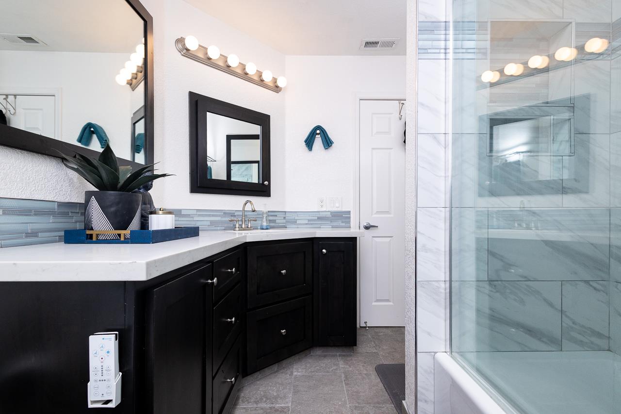Detail Gallery Image 17 of 24 For 4013 Quarry Ct, Loomis,  CA 95650 - 3 Beds | 2/1 Baths
