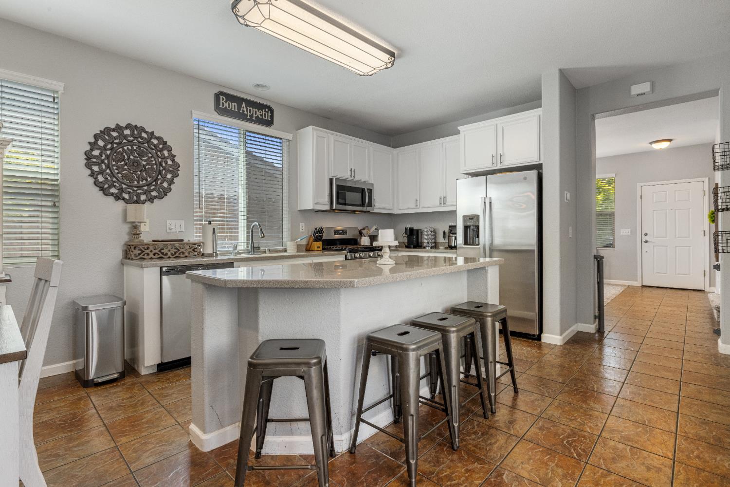 Detail Gallery Image 31 of 62 For 5422 Antique Rose Way, Riverbank,  CA 95367 - 3 Beds | 2/1 Baths