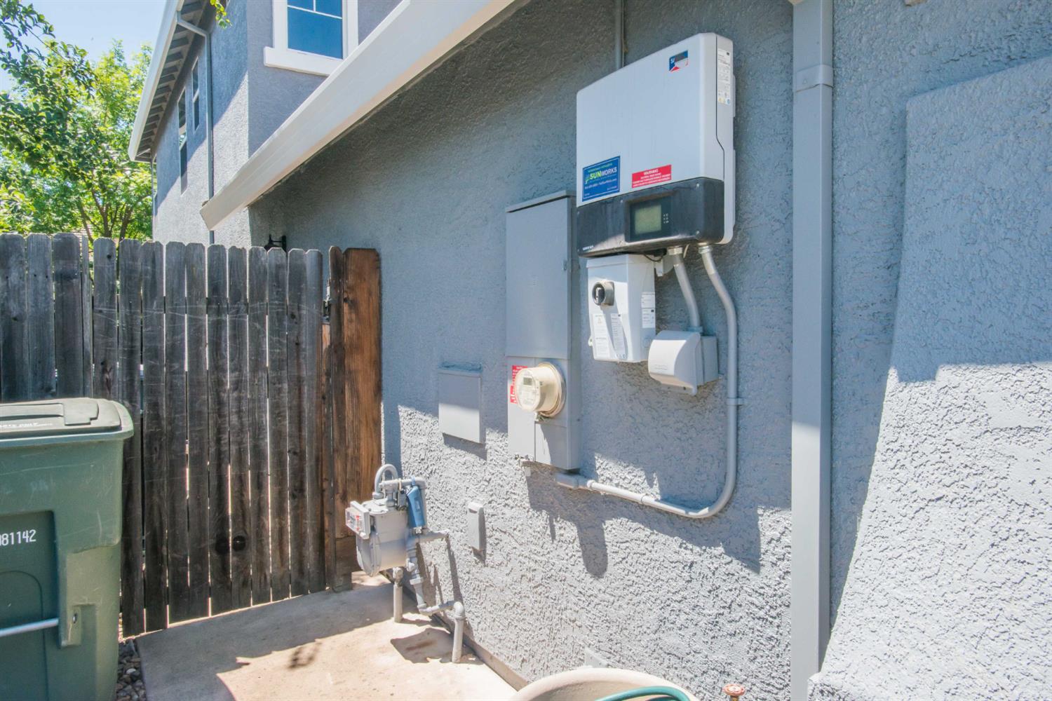 Detail Gallery Image 58 of 68 For 2210 Arnold Dr, Rocklin,  CA 95765 - 4 Beds | 2/1 Baths