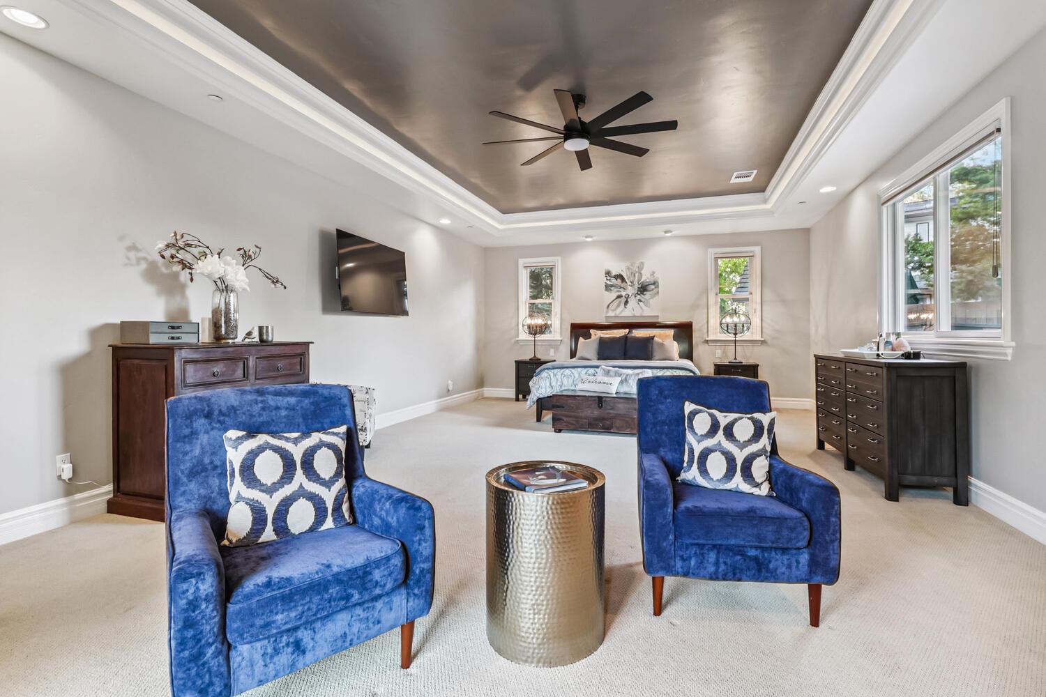 Detail Gallery Image 31 of 72 For 4900 Saint Augustine Dr, Elk Grove,  CA 95758 - 4 Beds | 4 Baths