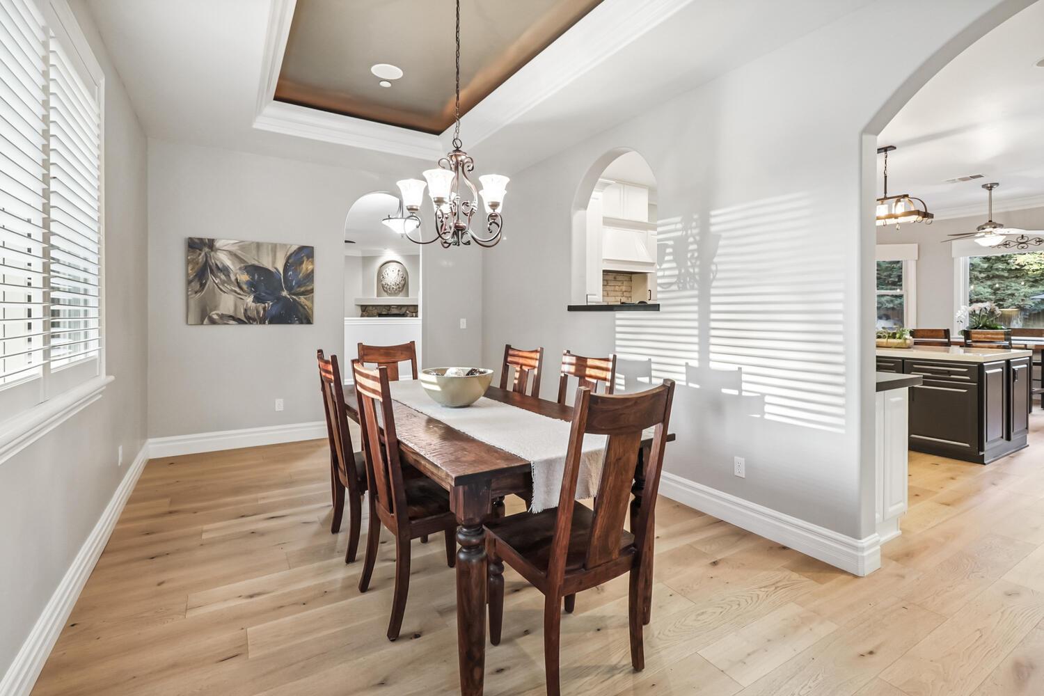Detail Gallery Image 29 of 72 For 4900 Saint Augustine Dr, Elk Grove,  CA 95758 - 4 Beds | 4 Baths