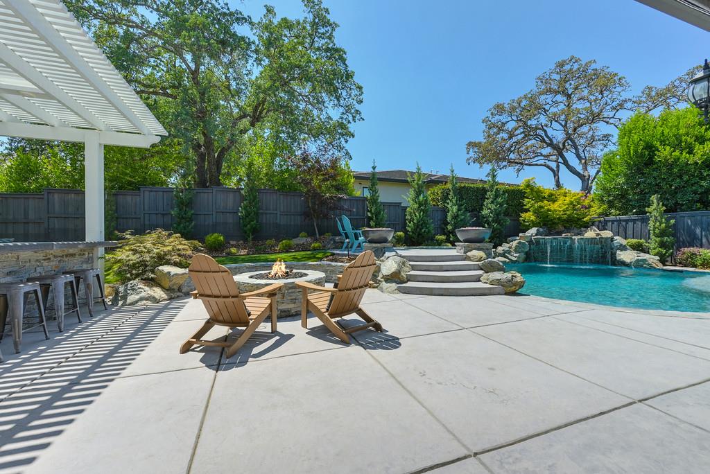 Detail Gallery Image 55 of 94 For 689 Oreno Cir, Folsom,  CA 95630 - 5 Beds | 4/1 Baths