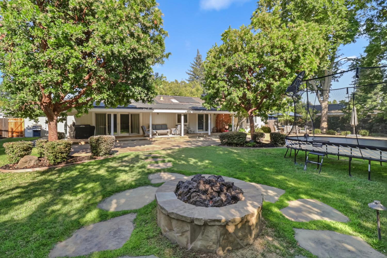 Detail Gallery Image 55 of 62 For 551 Thornley Way, Sacramento,  CA 95864 - 4 Beds | 2/1 Baths