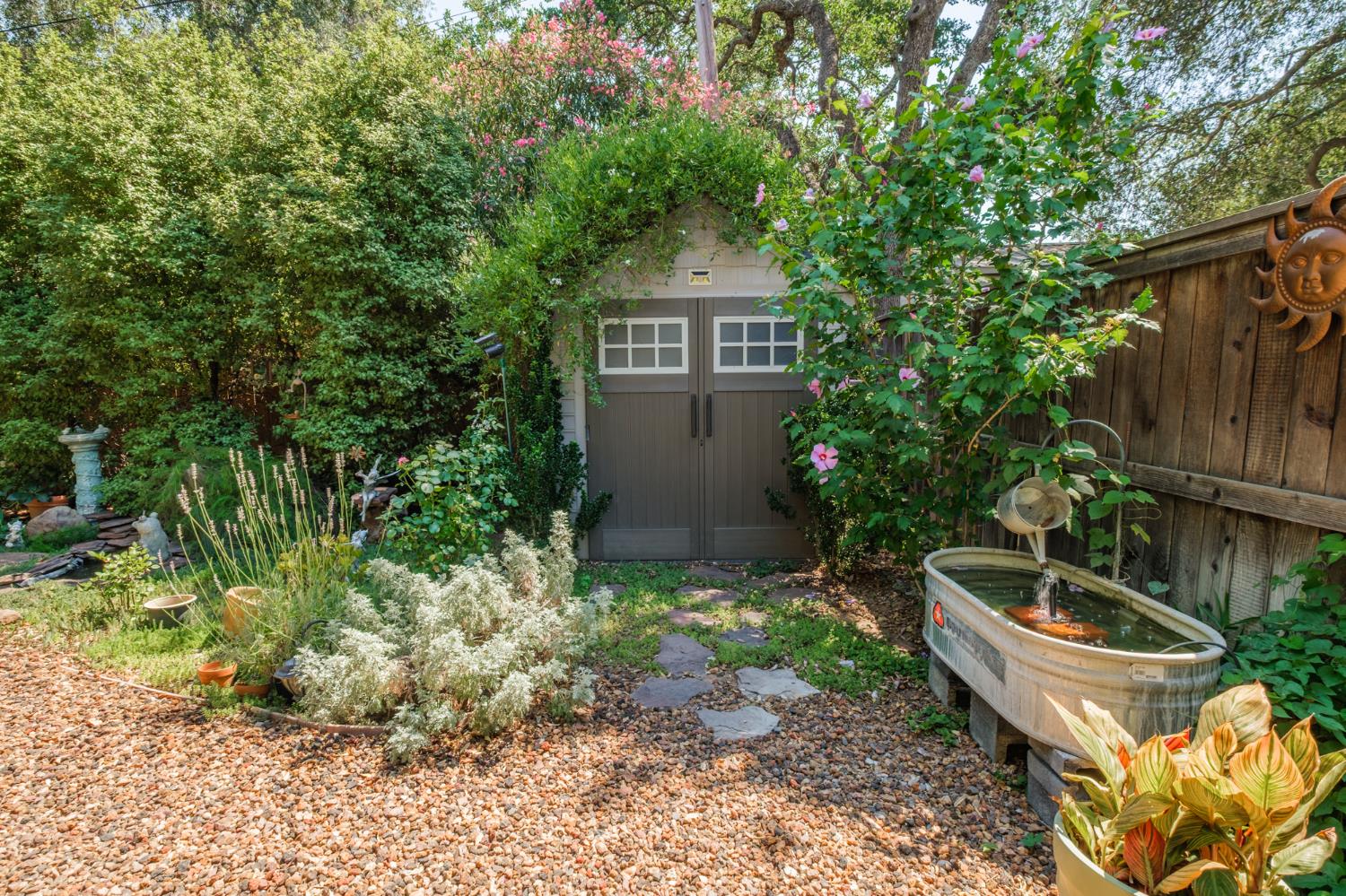 Detail Gallery Image 60 of 63 For 5148 Walnut Place Ln, Carmichael,  CA 95608 - 3 Beds | 2 Baths