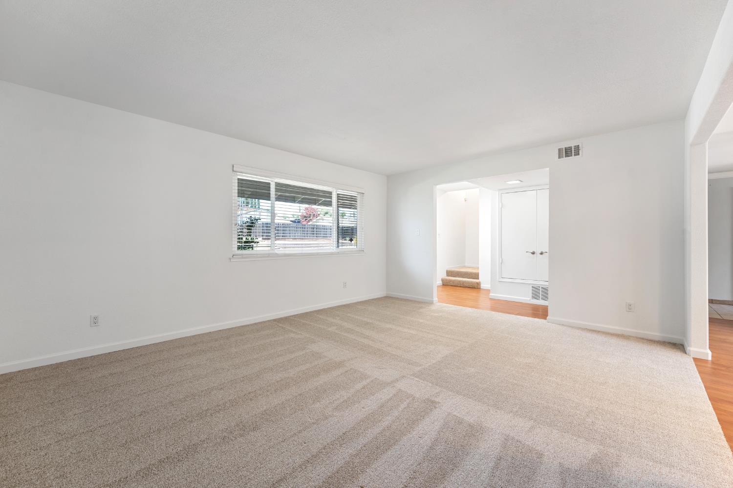 Detail Gallery Image 8 of 25 For 4509 Olivegate Dr, Fair Oaks,  CA 95628 - 4 Beds | 2/1 Baths