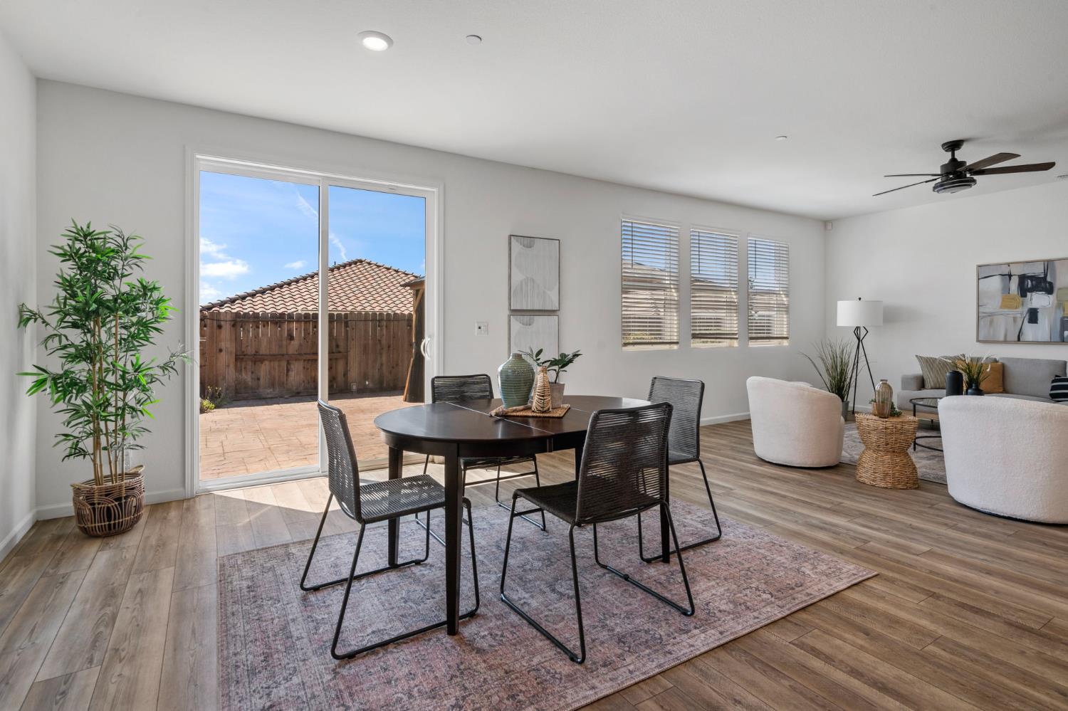 Detail Gallery Image 27 of 50 For 9526 Cadmium Ct, Sacramento,  CA 95829 - 4 Beds | 2 Baths