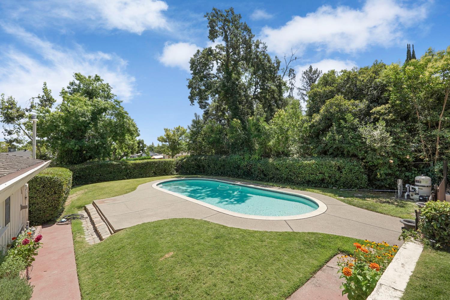 Detail Gallery Image 38 of 52 For 411 King Rd, Roseville,  CA 95678 - 4 Beds | 3 Baths