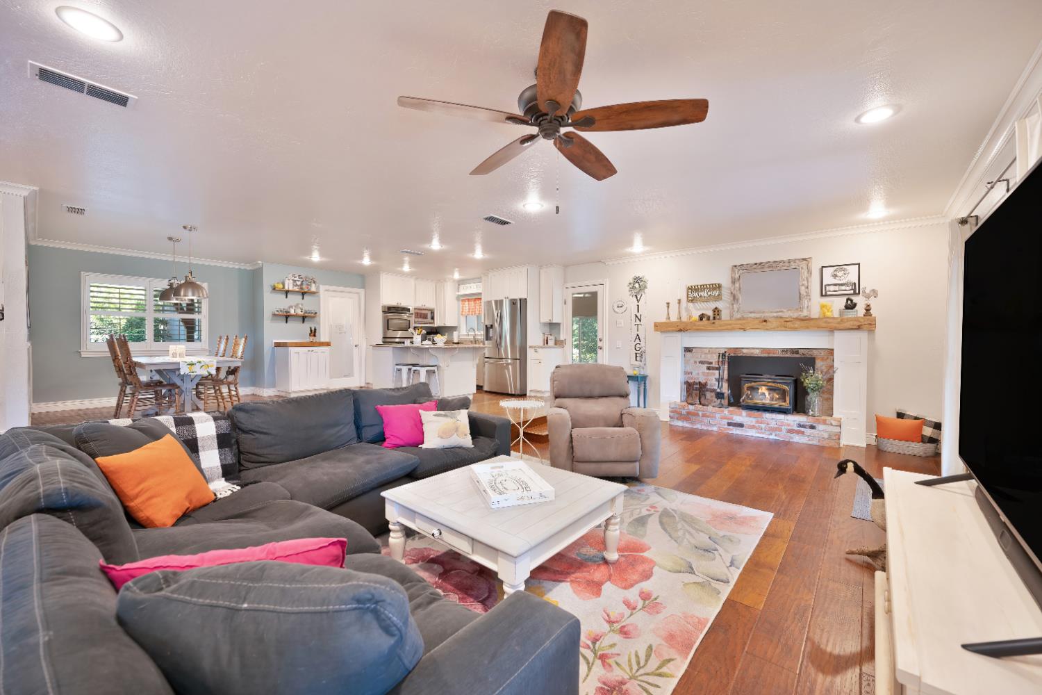 Detail Gallery Image 14 of 99 For 1653 Gold Rush Way, Penryn,  CA 95663 - 3 Beds | 2/1 Baths