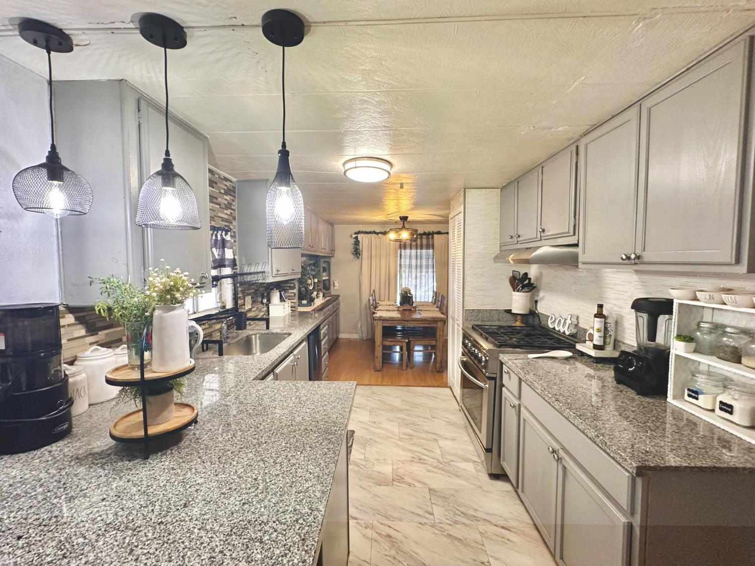 Detail Gallery Image 13 of 37 For 2845 E Hatch Rd 87, Modesto,  CA 95351 - 4 Beds | 2 Baths