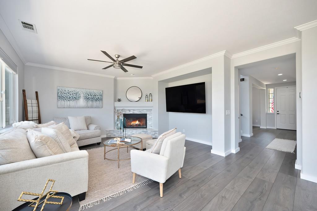 Detail Gallery Image 13 of 55 For 6279 Bridgeport Dr, Shingle Springs,  CA 95682 - 4 Beds | 2/1 Baths
