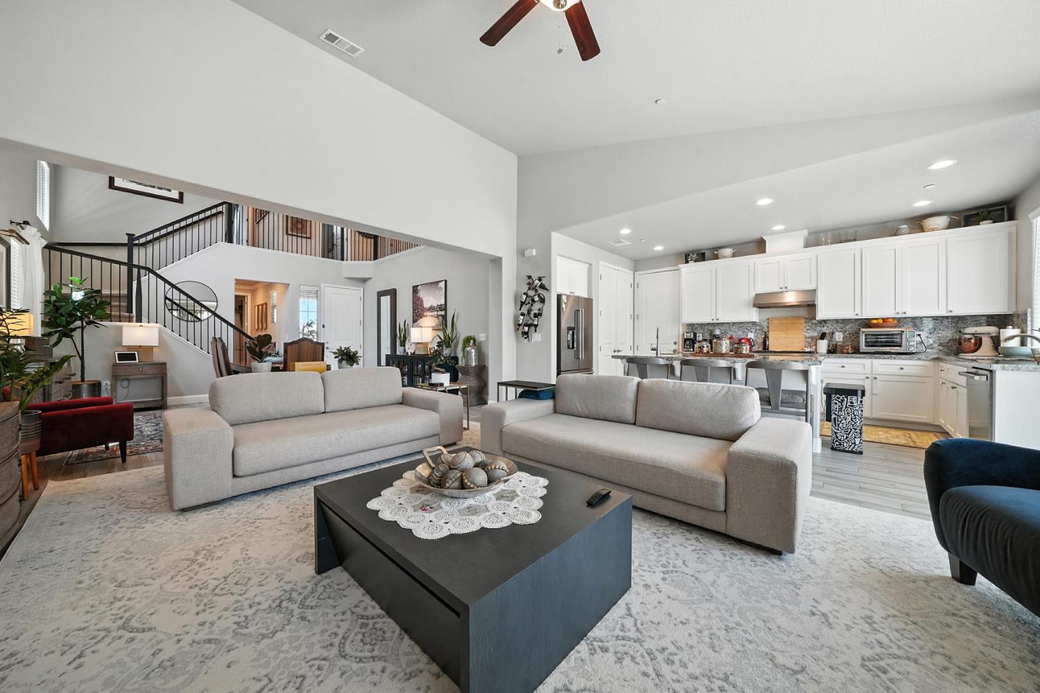 Detail Gallery Image 15 of 44 For 668 Morning Glory Cir, Ione,  CA 95640 - 4 Beds | 3 Baths