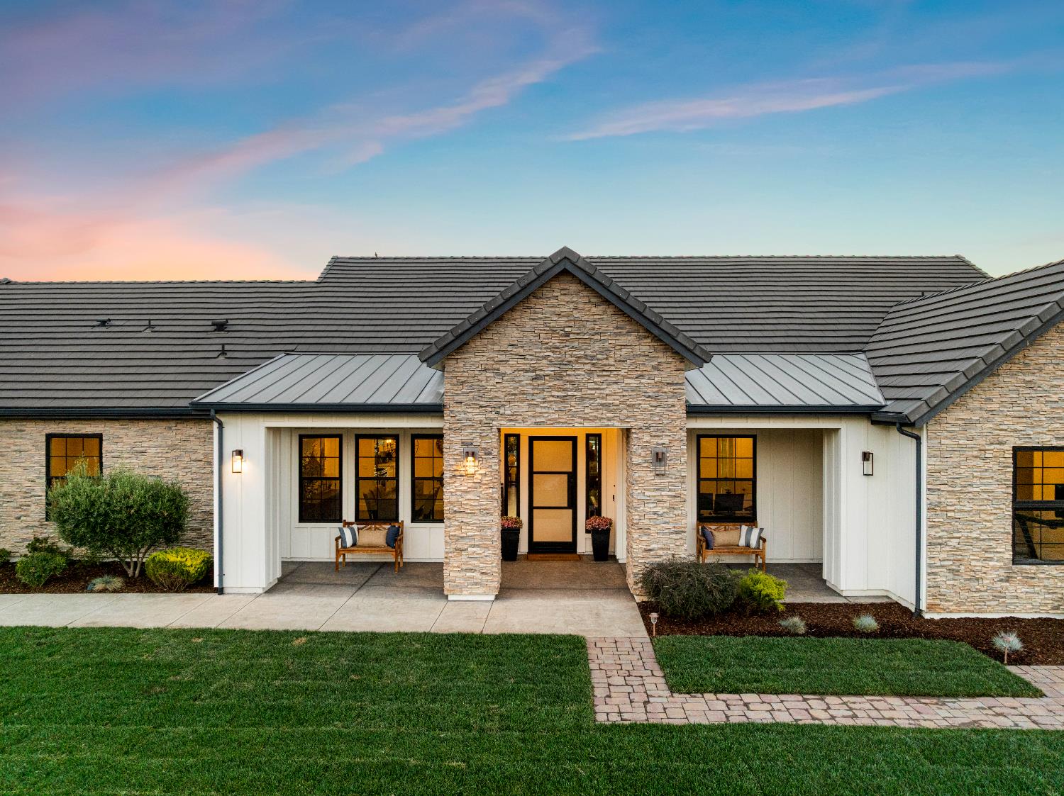 Detail Gallery Image 3 of 80 For 3050 Rattlesnake Rd, Newcastle,  CA 95658 - 5 Beds | 3/1 Baths