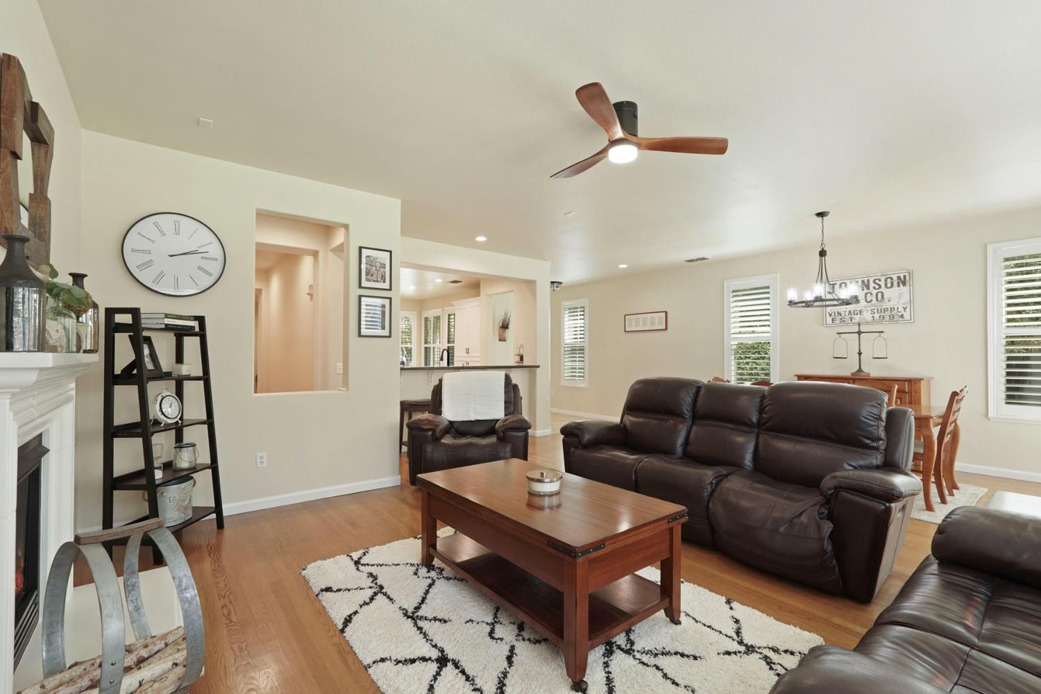 Detail Gallery Image 11 of 43 For 312 Rivergate Dr, Oakdale,  CA 95361 - 3 Beds | 2 Baths