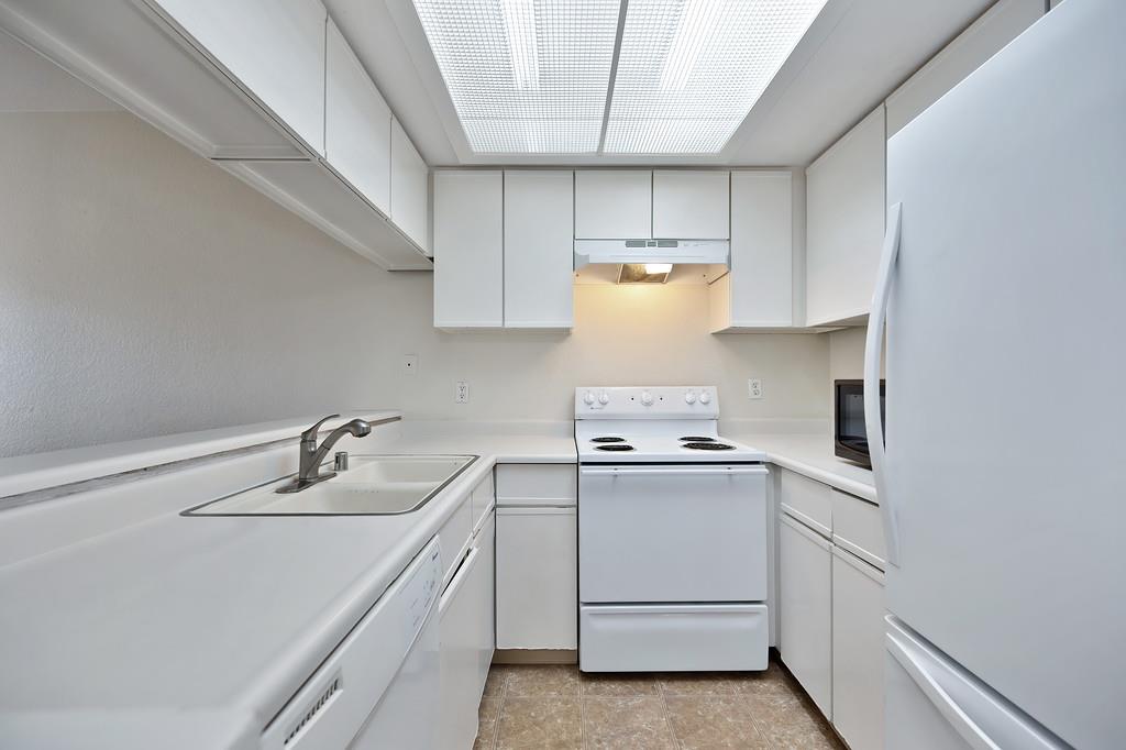 Detail Gallery Image 16 of 50 For 2561 Fulton Square Ln #59,  Sacramento,  CA 95821 - 2 Beds | 2 Baths